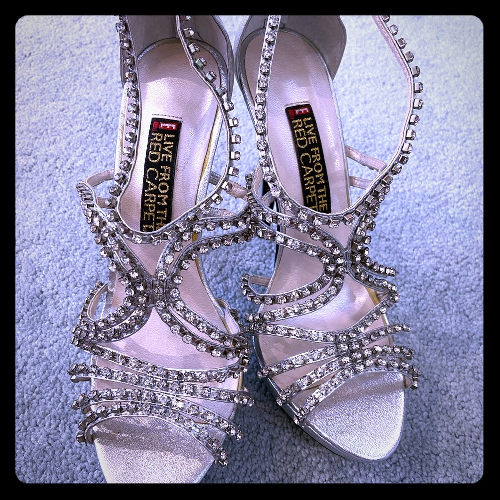 💿Silver Rhinestone Heels💿